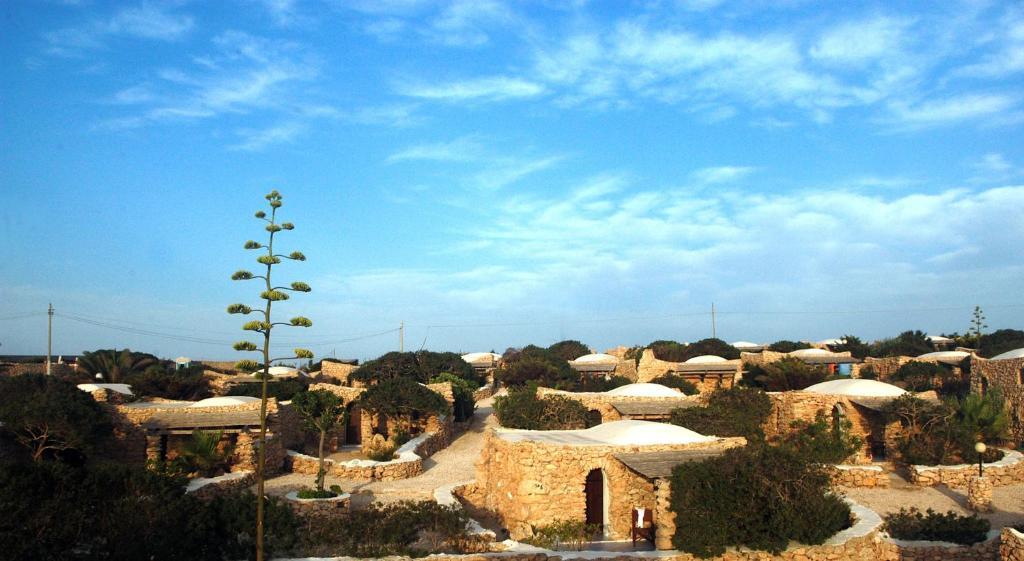فندق I Dammusi Di Borgo Cala Creta لامبيدوزا المظهر الخارجي الصورة
