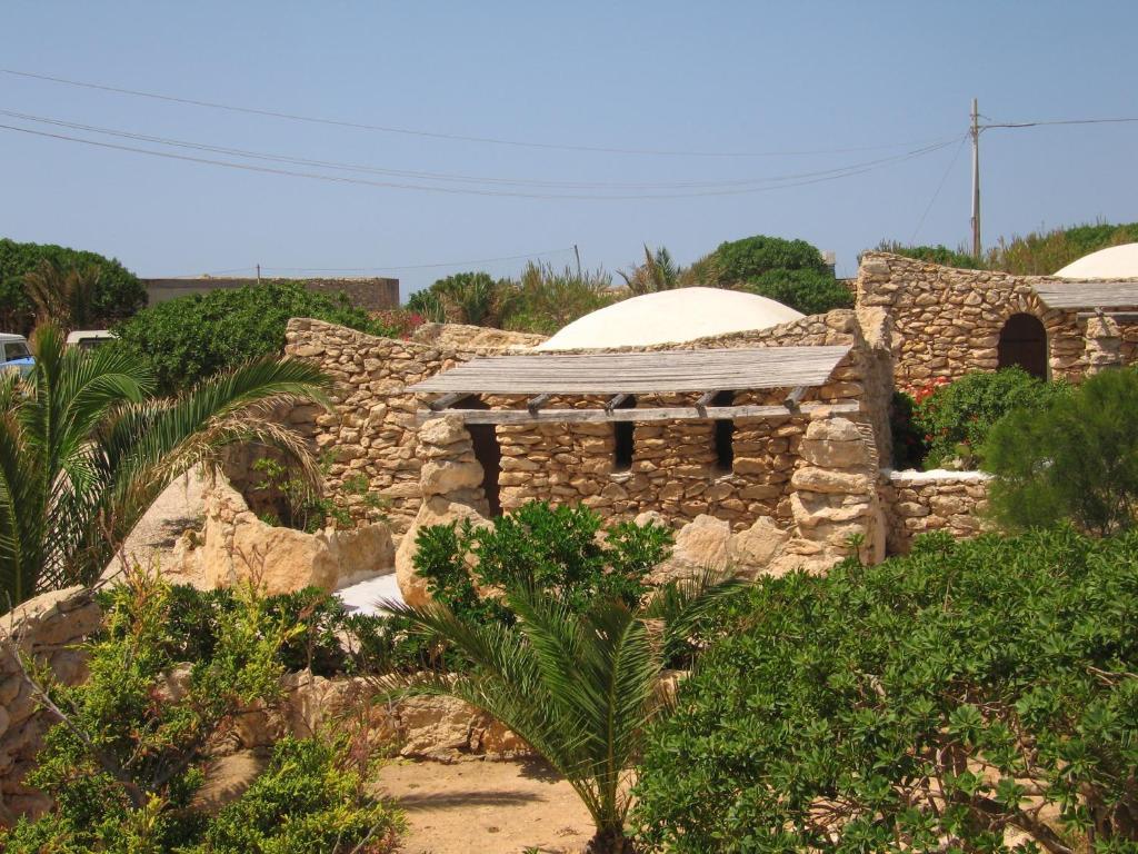 فندق I Dammusi Di Borgo Cala Creta لامبيدوزا الغرفة الصورة